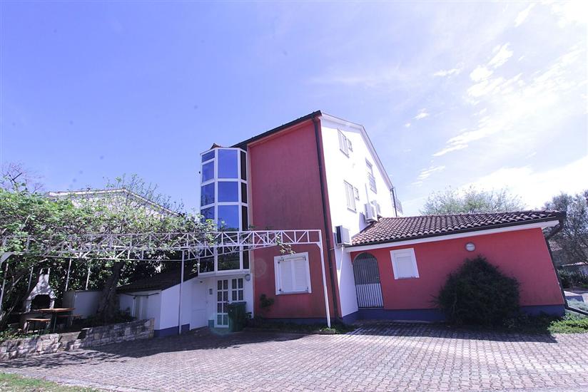 Apartmaji BRANKA Zambratija