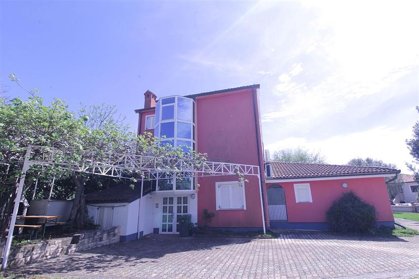 Apartmaji BRANKA Zambratija