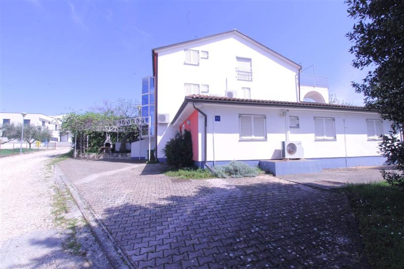 Apartmaji BRANKA Zambratija