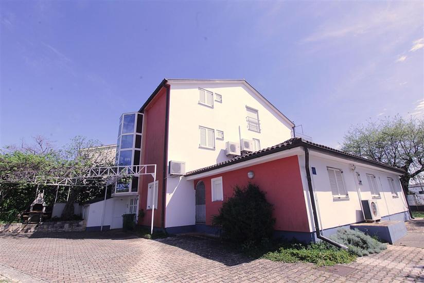 Apartmaji BRANKA Zambratija