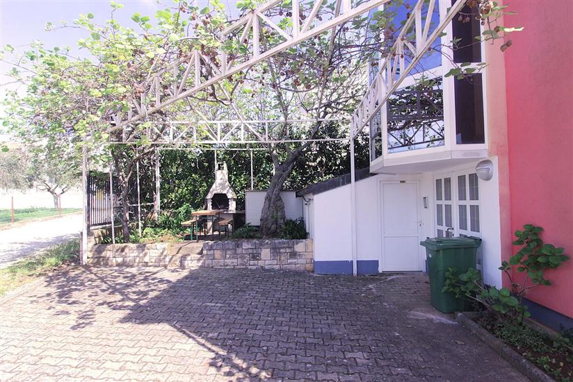 Apartmaji BRANKA Zambratija