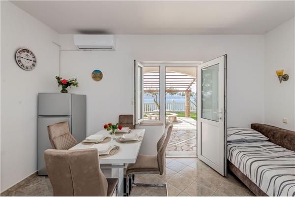 Apartment A1, for 4 persons