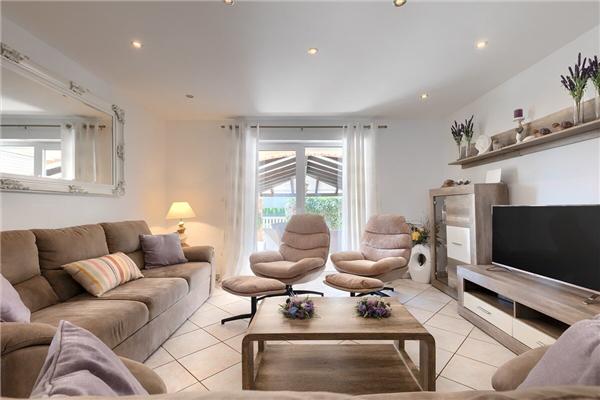 House K1, for 10 persons