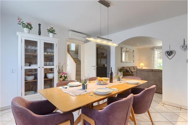 House K1, for 10 persons