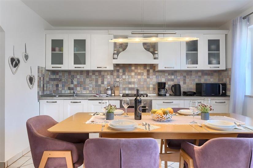 House K1, for 10 persons