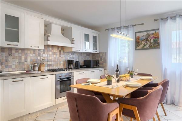 House K1, for 10 persons