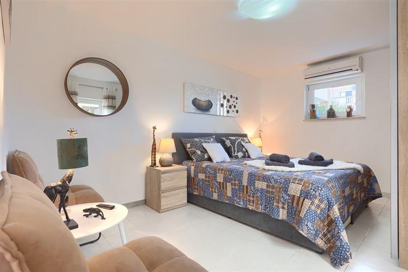 House K1, for 10 persons