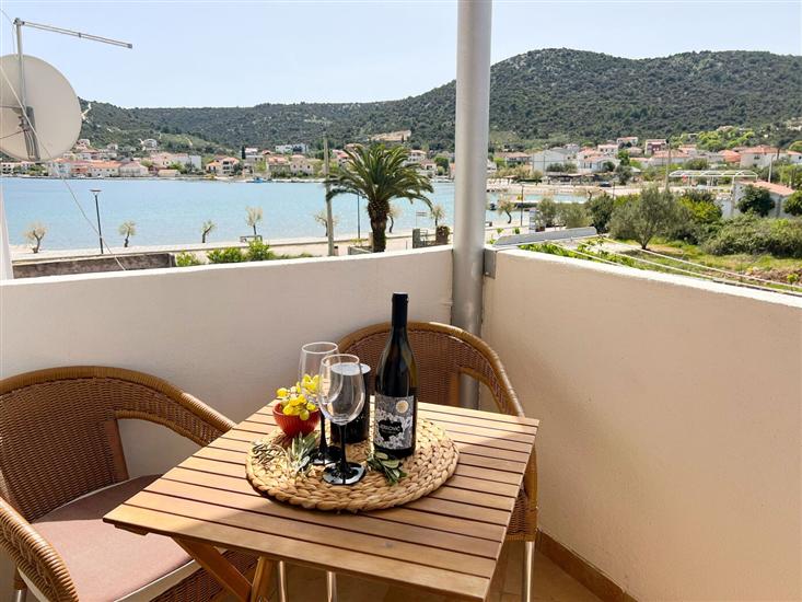 Apartment A1, for 6 persons