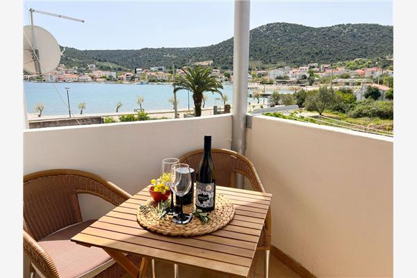 Apartment A1, for 6 persons