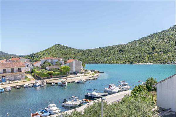 Apartment A2, for 4 persons