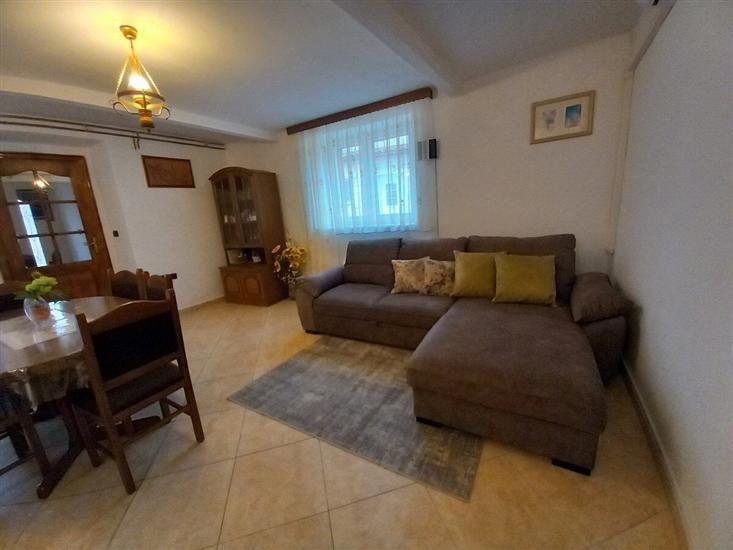 Apartment A1, for 5 persons