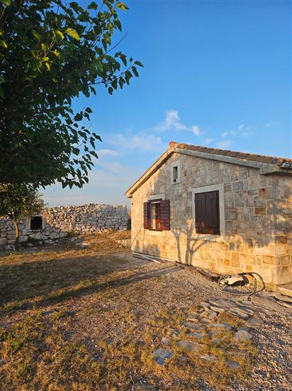 House Island just for You- Ravna Sika