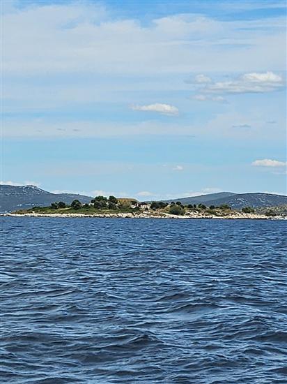 House Island just for You- Ravna Sika