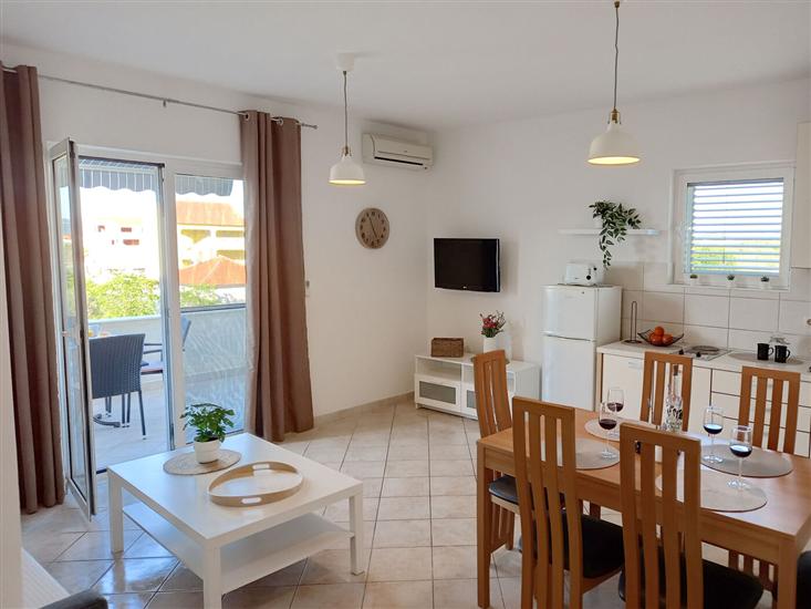 Apartment A2, for 4 persons