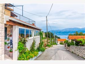 Apartment Middle Dalmatian islands,BookNewFrom 71 €