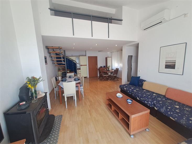 Apartment A1, for 6 persons
