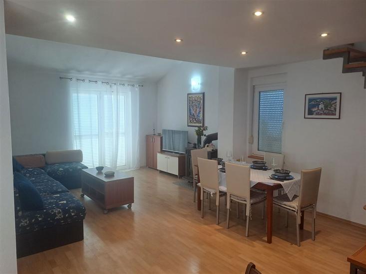 Apartment A1, for 6 persons