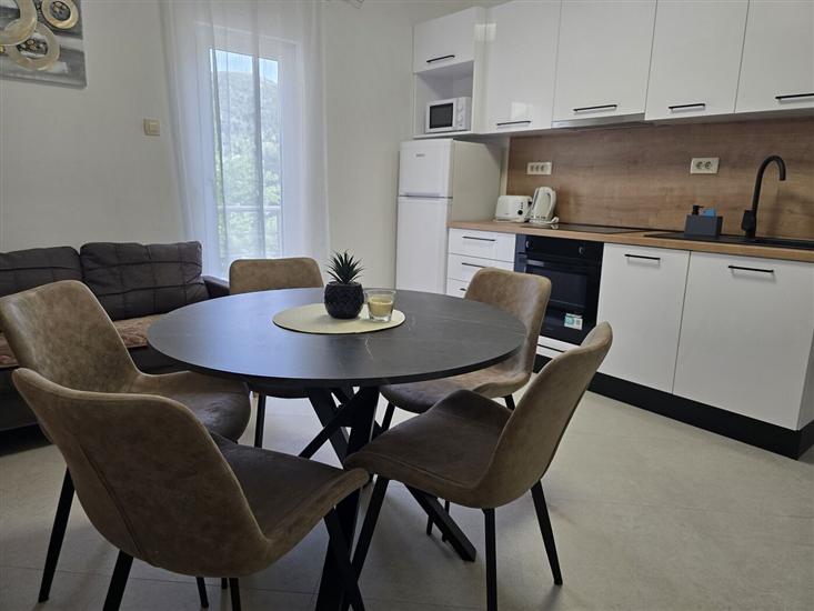 Apartment A1, for 5 persons