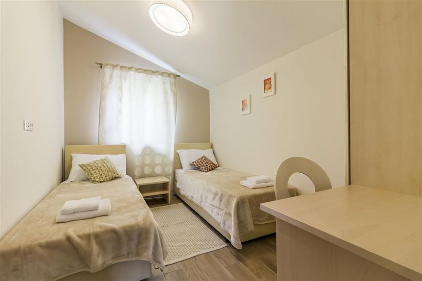 Apartment A5, for 6 persons