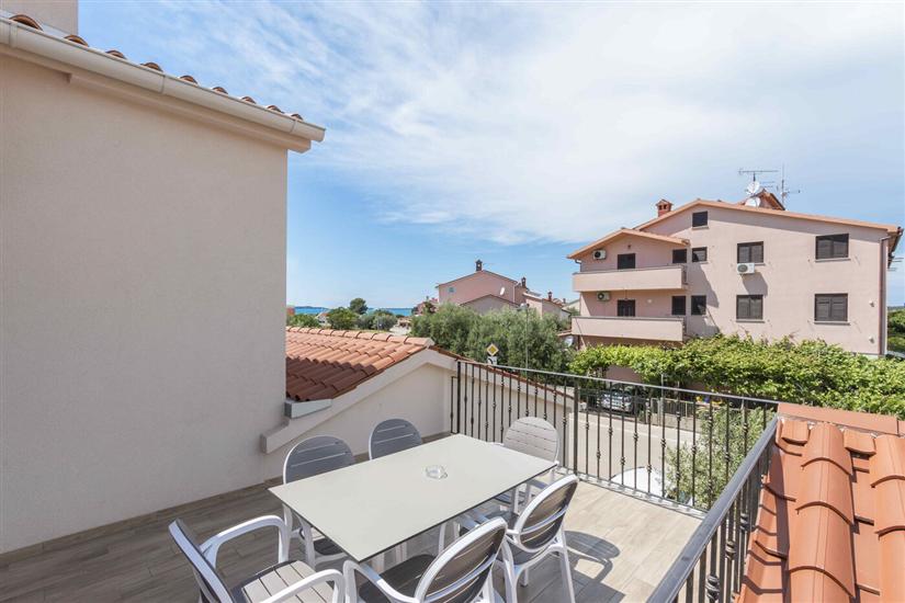 Apartment A5, for 6 persons