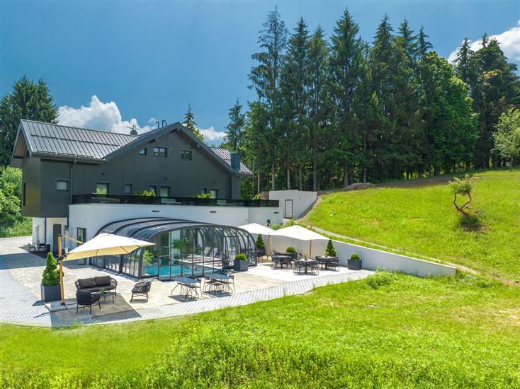 Apartment and Rooms Resort Stribor