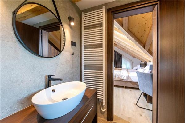 Room S3, for 3 persons