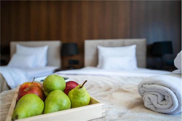 Room S8, for 3 persons