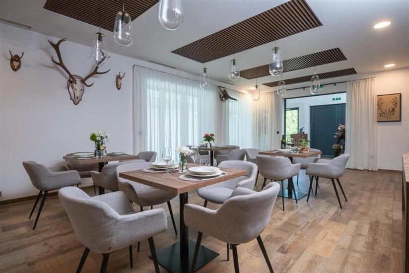 Apartment and Rooms Resort Stribor