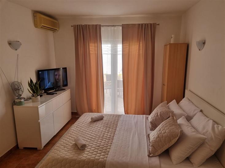 Apartment A1, for 2 persons