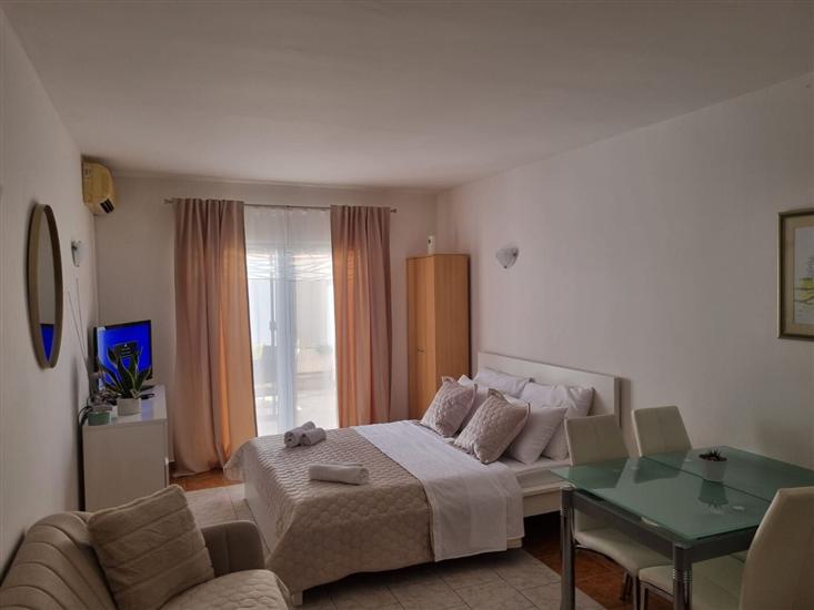 Apartment A1, for 2 persons