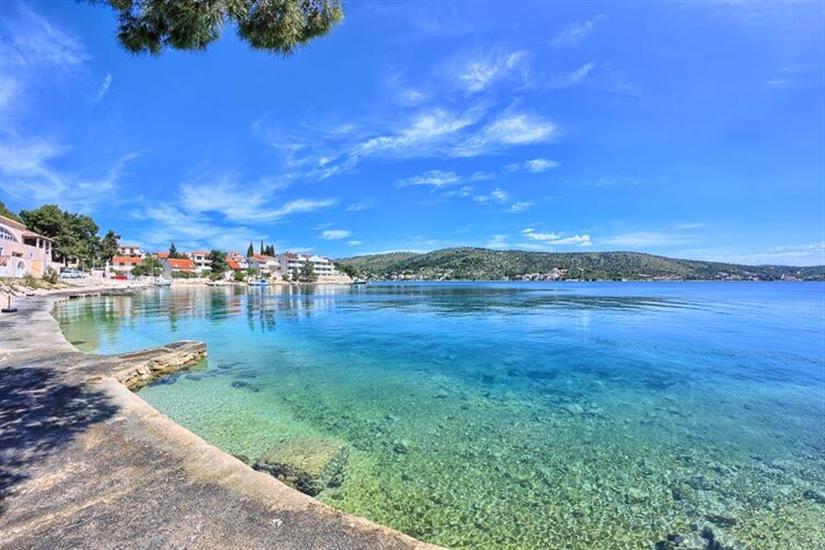 Apartments and Room Ruzmarin - Ana