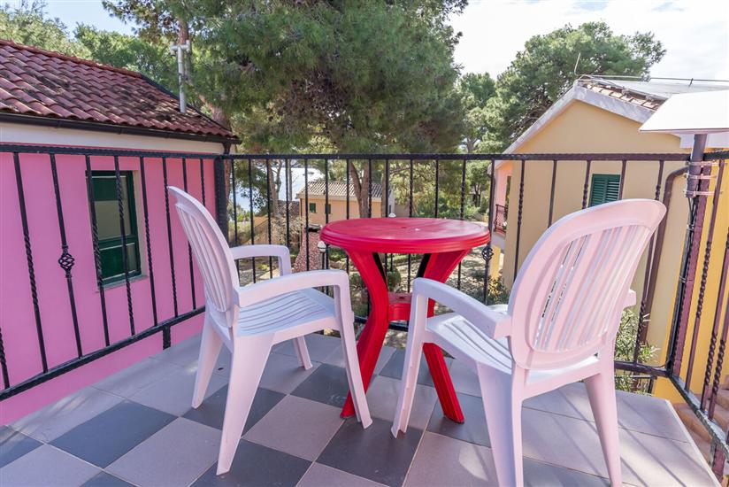 Room S1, for 2 persons