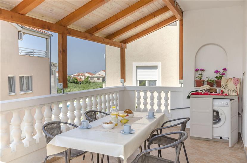 Apartmaji Katka near Blue beach