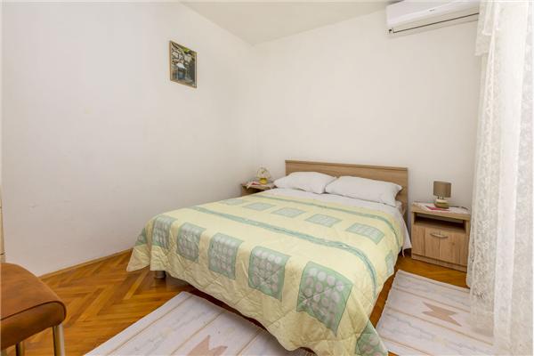 Apartment A1, for 8 persons
