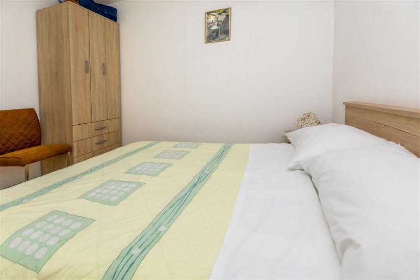 Apartment A1, for 8 persons