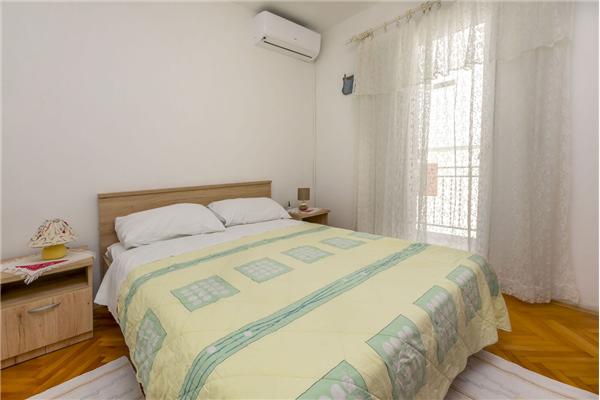 Apartment A1, for 8 persons