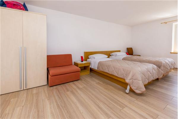 Apartment A1, for 8 persons