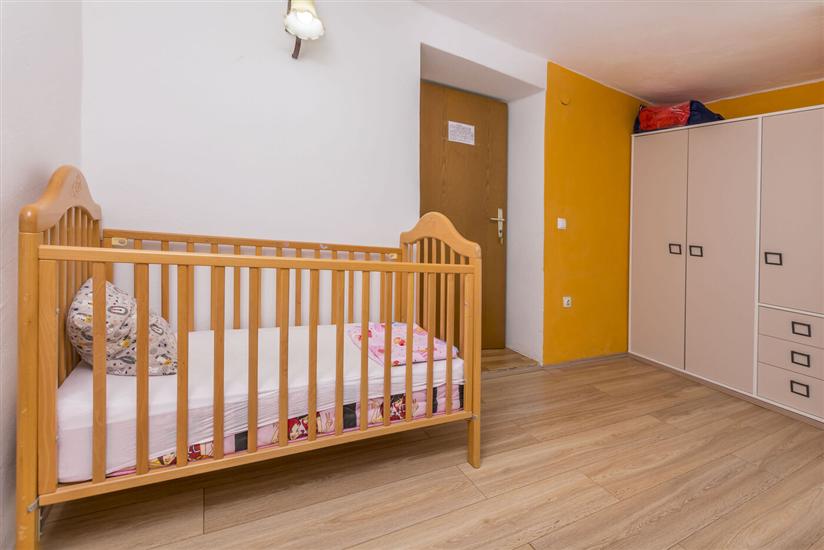 Apartment A1, for 8 persons