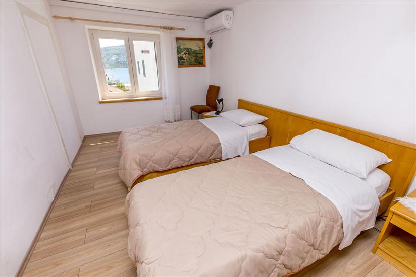 Apartment A1, for 8 persons