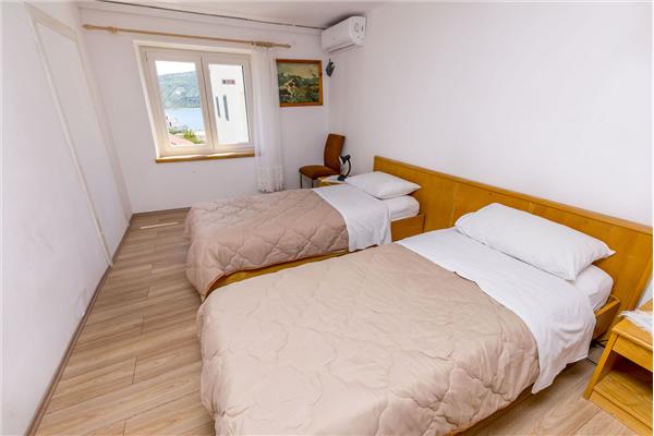 Apartment A1, for 8 persons