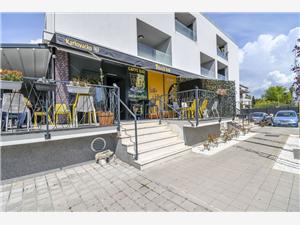 Apartments Kastel L Kastel Luksic, Size 45.00 m2, Airline distance to the sea 150 m, Airline distance to town centre 150 m