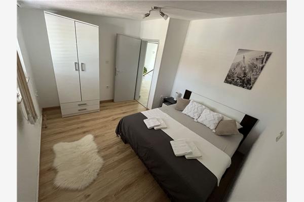 House K1, for 8 persons