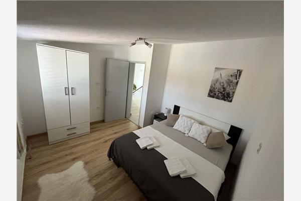 House K1, for 8 persons