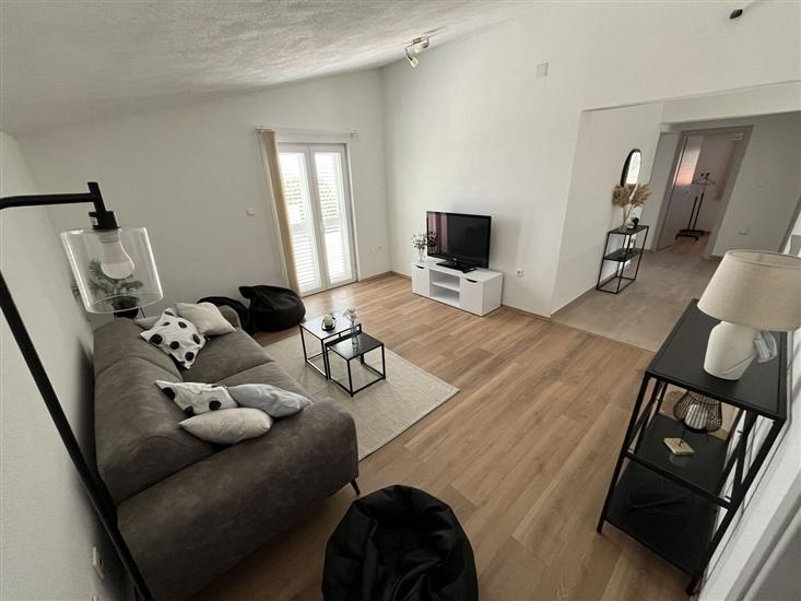 House K1, for 8 persons