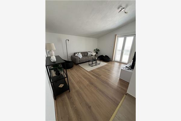 House K1, for 8 persons