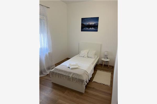 House K1, for 8 persons