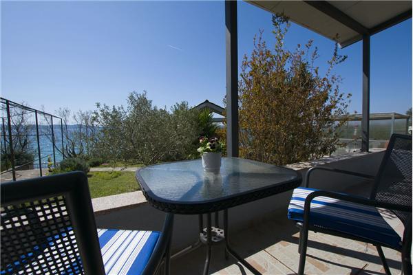 Apartment A1, for 5 persons