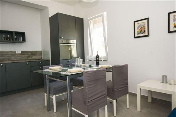 Apartment A1, for 5 persons