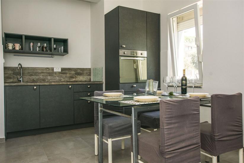 Apartment A1, for 5 persons