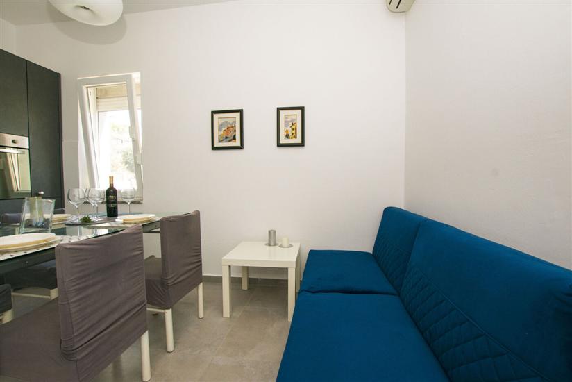 Apartment A1, for 5 persons